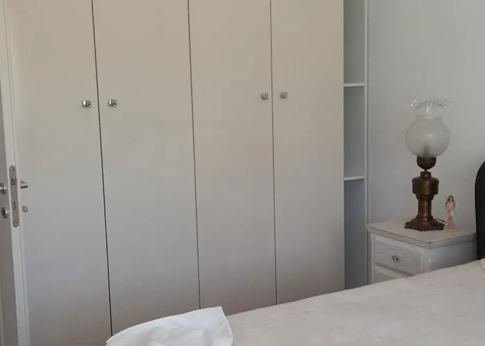 Apartment Holiday Home Golem (Tirana)