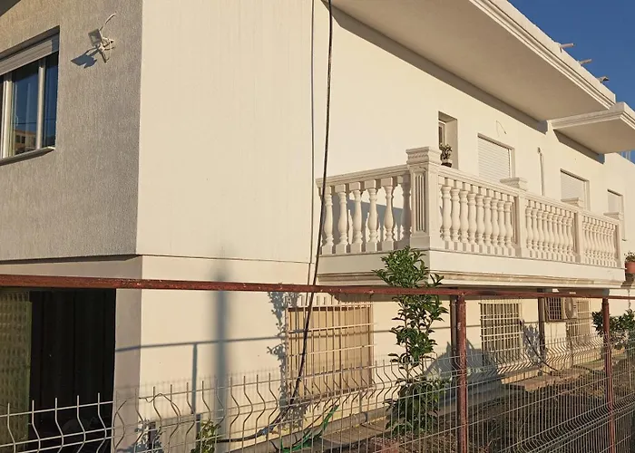 Apartment Holiday Home Golem (Tirana)